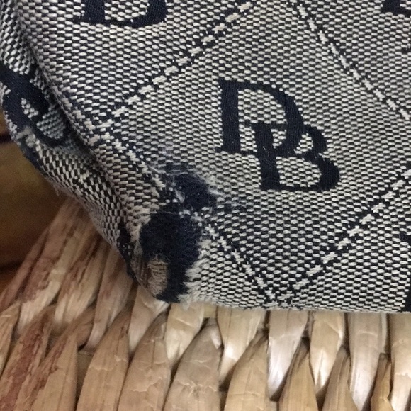 Dooney & Bourke Vintage black tote - Picture 2 of 6